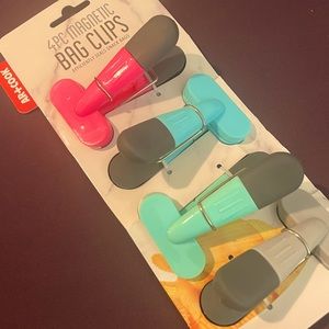 ART + COOK Bright Colorful 4 Piece Magnetic Kitchen Bag Clips BRAND NEW NWT